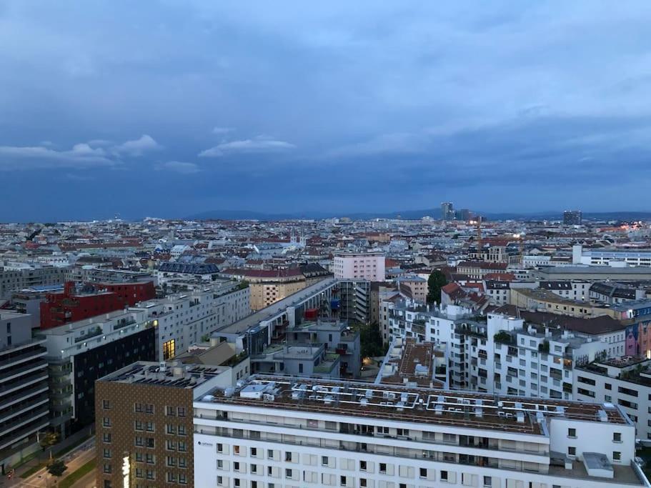 Stunning View Over Vienna In City Center Daire Dış mekan fotoğraf
